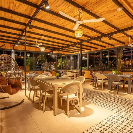 Kamp alanı Karaöz Sapphire Kumluca