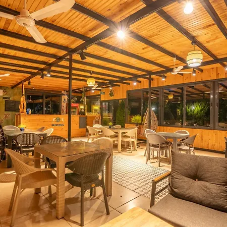 Karaöz Sapphire Kamp alanı *