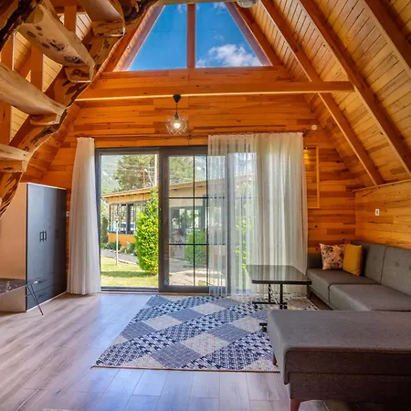 Karaöz Sapphire Kamp alanı